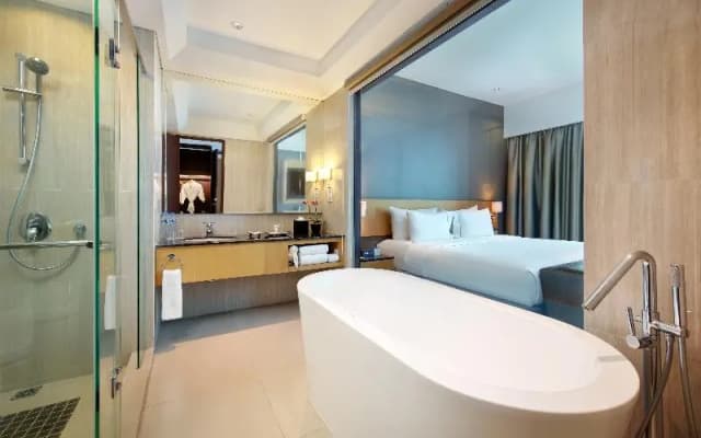 JS Luwansa Hotel and Convention Center - photo 3