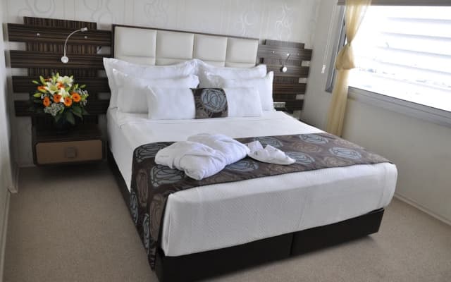 Orty Airport Hotel - photo 2