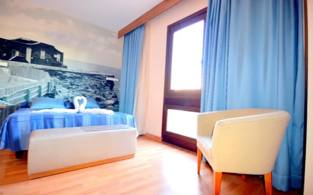 Hotel Adonis Plaza - photo 4