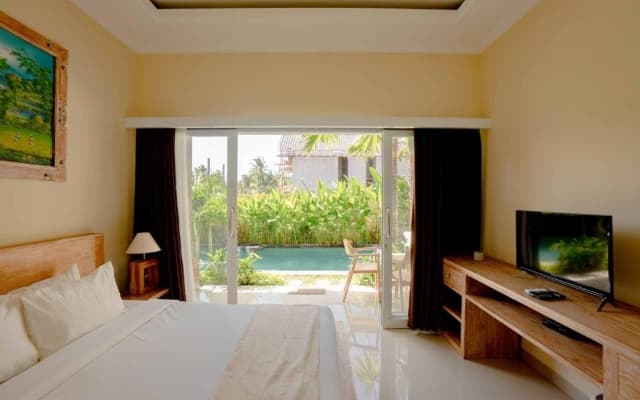 Sujiwa Ubud Hotel & Villa - photo 10