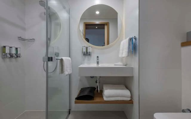 Hampton By Hilton Antalya Airport - photo 4