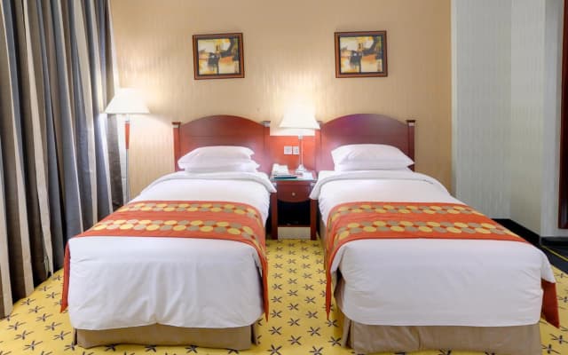 Leader Al Muna Kareem Hotel - photo 4