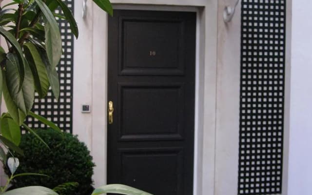 Hotel De La Jatte - photo 1