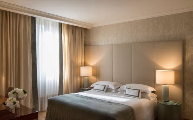 Rosa Grand Hotel - photo 2