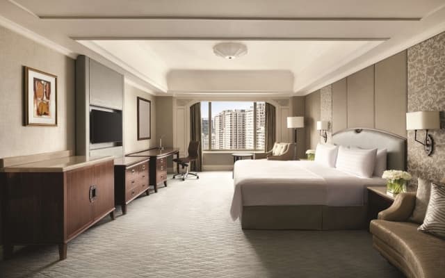 Shangri-La Jakarta Hotel - photo 1