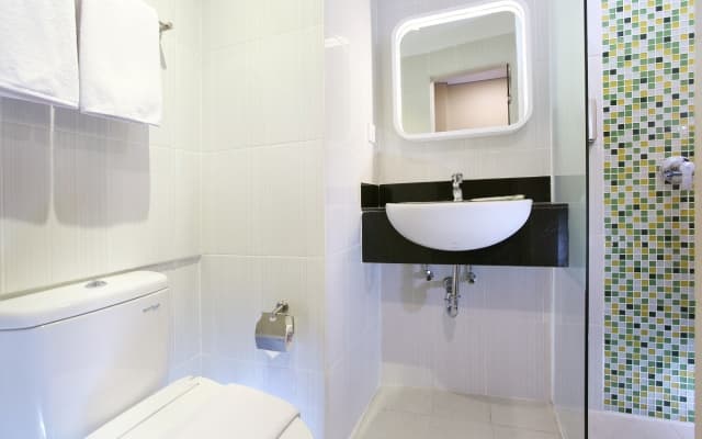 Zest Airport Jakarta by Swiss-Belhotel International - photo 3