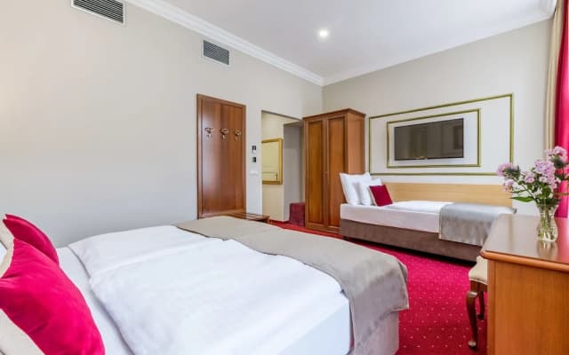 Hotel Caruso Old Town Prague - photo 2