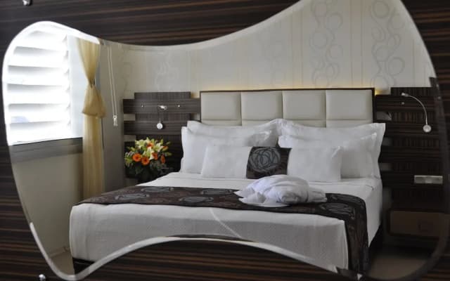 Orty Airport Hotel - photo 3