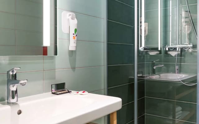 ibis Styles Paris Gare Saint Lazare - photo 3