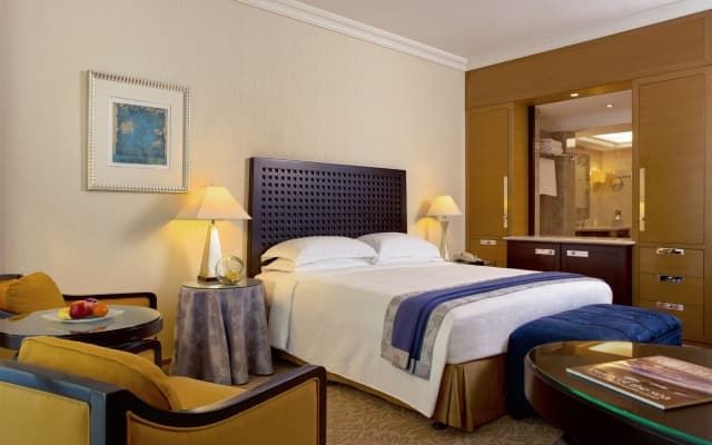 Beach Rotana Hotel - photo 5