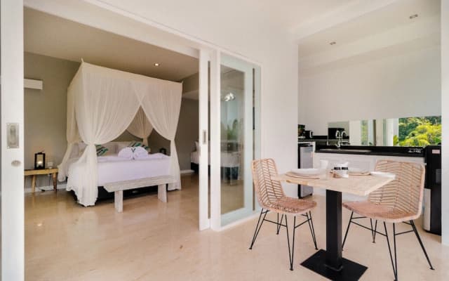 Limitless Jungle Villas Complex, 5 BR, Ubud With Staff - photo 2