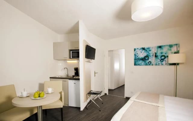 Residhome Neuilly Bords de Marne - photo 4