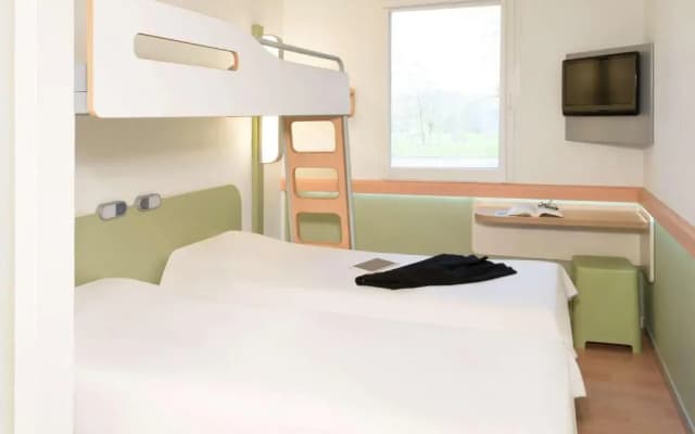 ibis budget Saint Maurice Hotel - photo 2