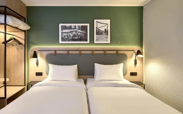Campanile PRIME - Villejuif - photo 5