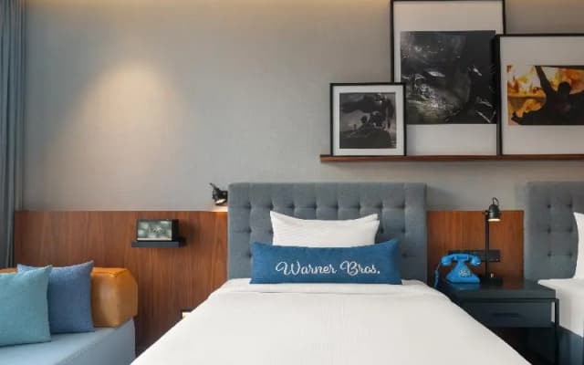 The WB Abu Dhabi, Curio Collection by Hilton Hotel - photo 3