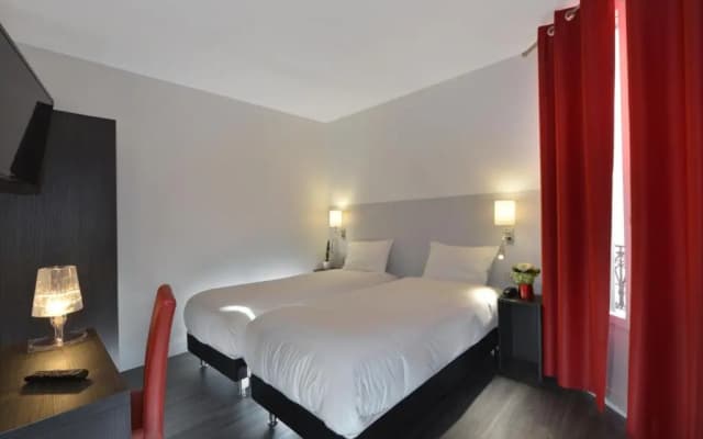 Hotel Douglas - photo 2