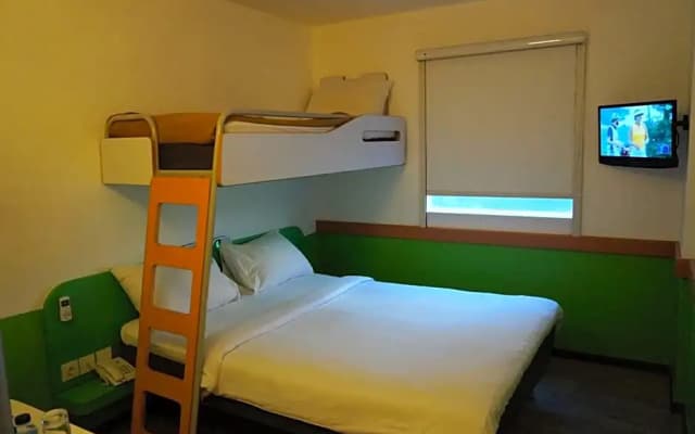 Hotel ibis budget Jakarta Airport - photo 3