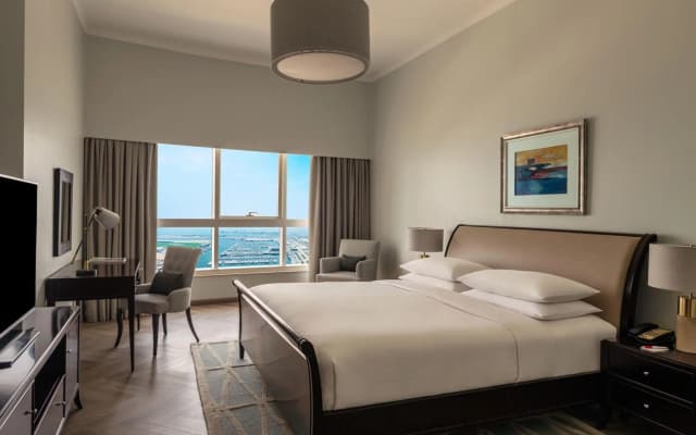 Dubai Marriott Harbour Hotel & Suites - photo 3