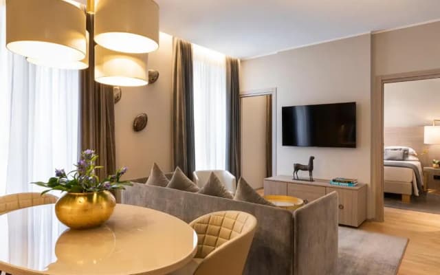Rosa Grand Hotel - photo 2