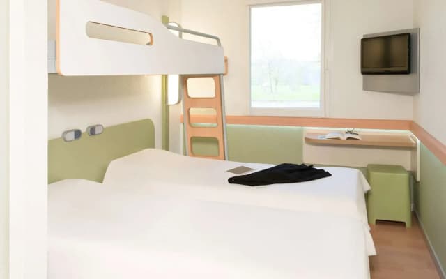 ibis budget Saint Maurice Hotel - photo 9