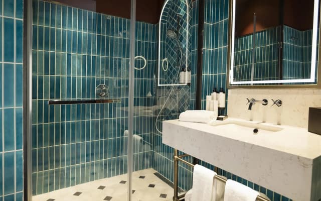 Canopy By Hilton Istanbul Taksim - photo 9