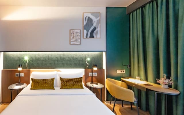 Crowne Plaza Madrid - Centre Retiro by IHG - photo 2