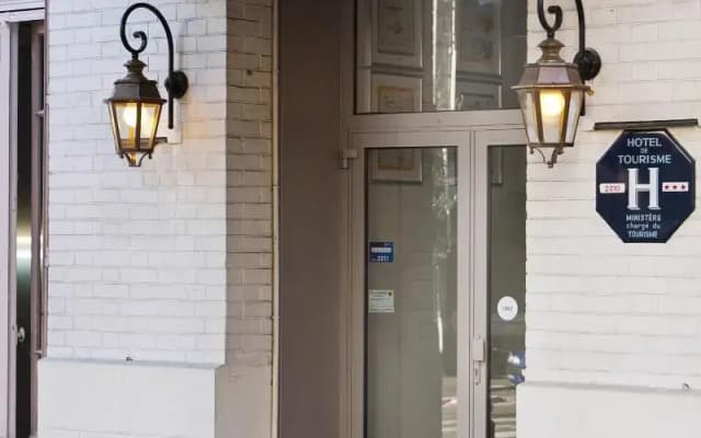 Hotel Douglas - photo 1