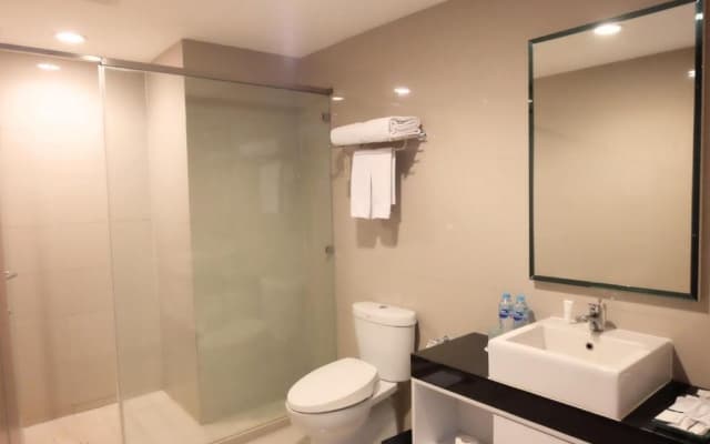 Hotel Santika Premiere Bintaro - photo 8