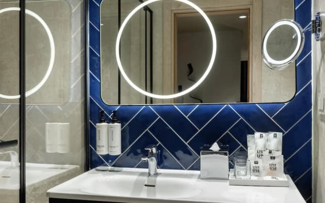 Crowne Plaza Istanbul Ortakoy Bosphorus, an IHG Hotel - photo 4