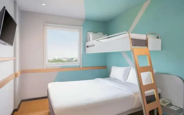 Hotel ibis budget Jakarta Airport - photo 6