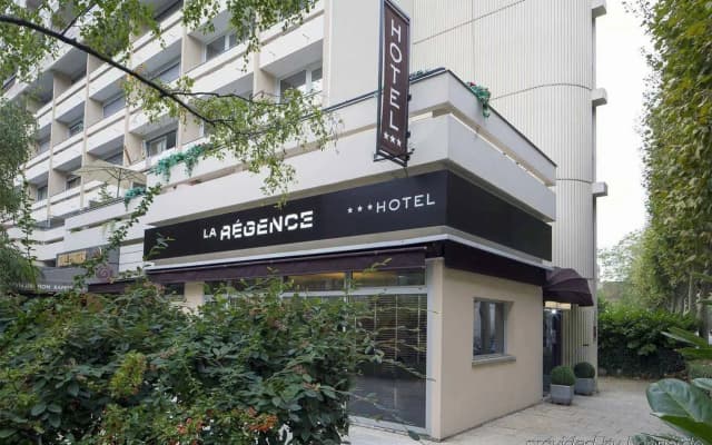 Hôtel La Régence - photo 1