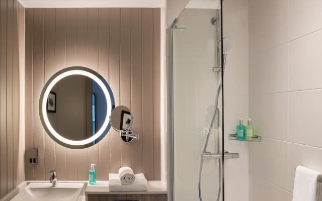 Leonardo Royal Hotel Edinburgh - photo 8