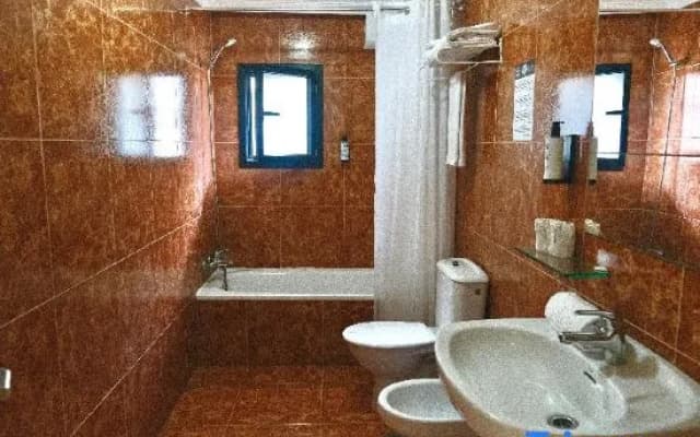 Hotel Adonis Capital - photo 10