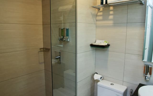 J8 Hotel - photo 9