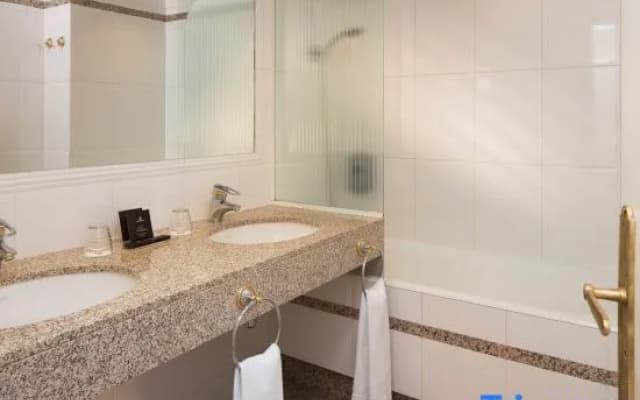 Hotel Victor Hugo Paris Kléber - photo 2