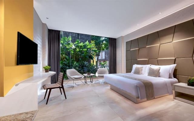 FM7 Resort Hotel - photo 4