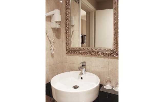 C-hotels Ambasciatori Hotel - photo 3