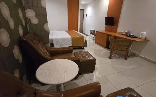Marilyn Hotel Serpong - photo 3