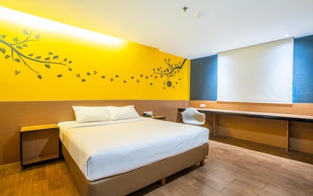 Yellow Bee Tangerang - photo 3
