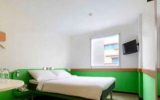 Hotel ibis budget Jakarta Airport - photo 11