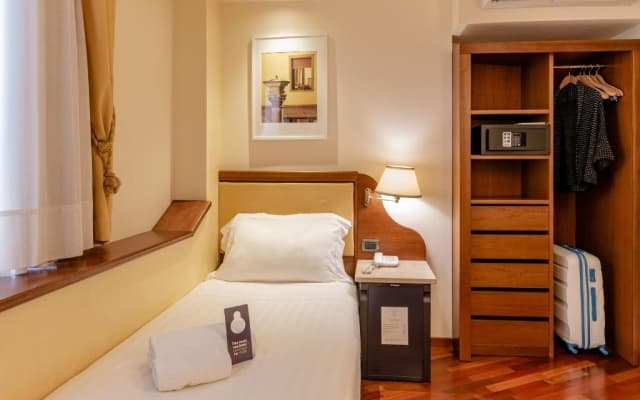 B&B Hotel Firenze Pitti Palace al Ponte Vecchio - photo 1