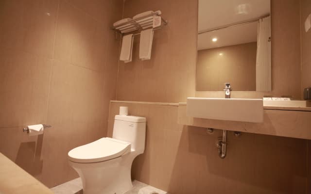Citadines Connect Airport Jakarta - photo 9