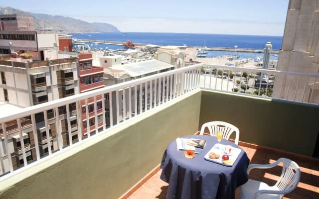 Hotel Adonis Capital - photo 7