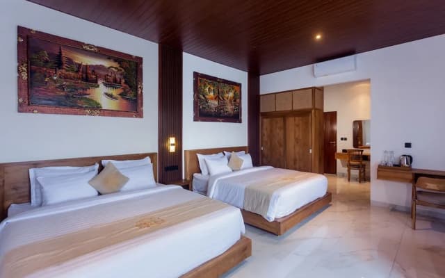 Sujiwa Ubud Hotel & Villa - photo 4