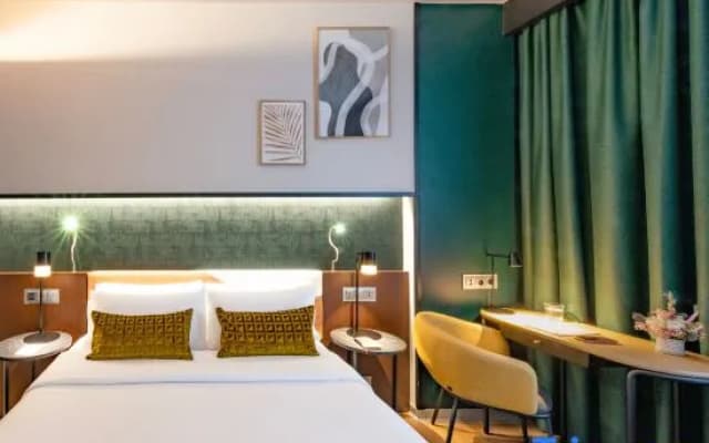 Crowne Plaza Madrid - Centre Retiro by IHG - photo 21