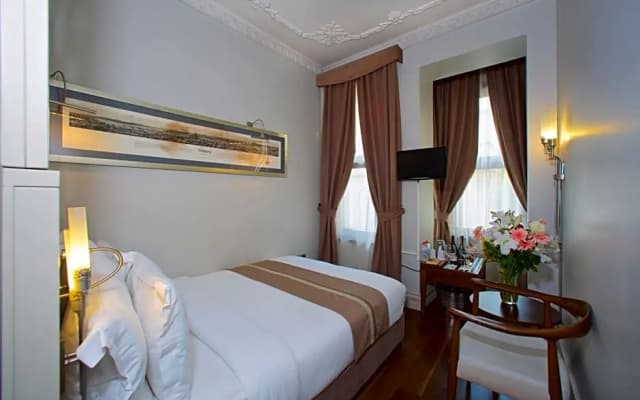 Taxim Lounge Hotel - photo 2