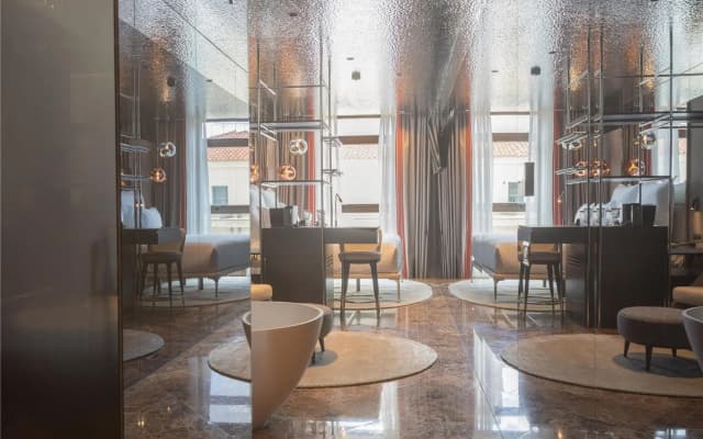 Adia Aluma Athens, Curio Collection By Hilton - photo 4