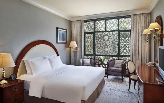 Madinah Hilton - photo 2
