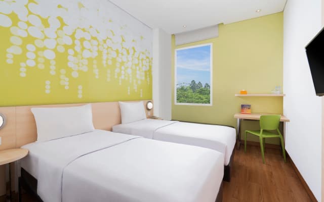 Zest Airport Jakarta by Swiss-Belhotel International - photo 1