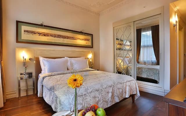 Taxim Lounge Hotel - photo 1